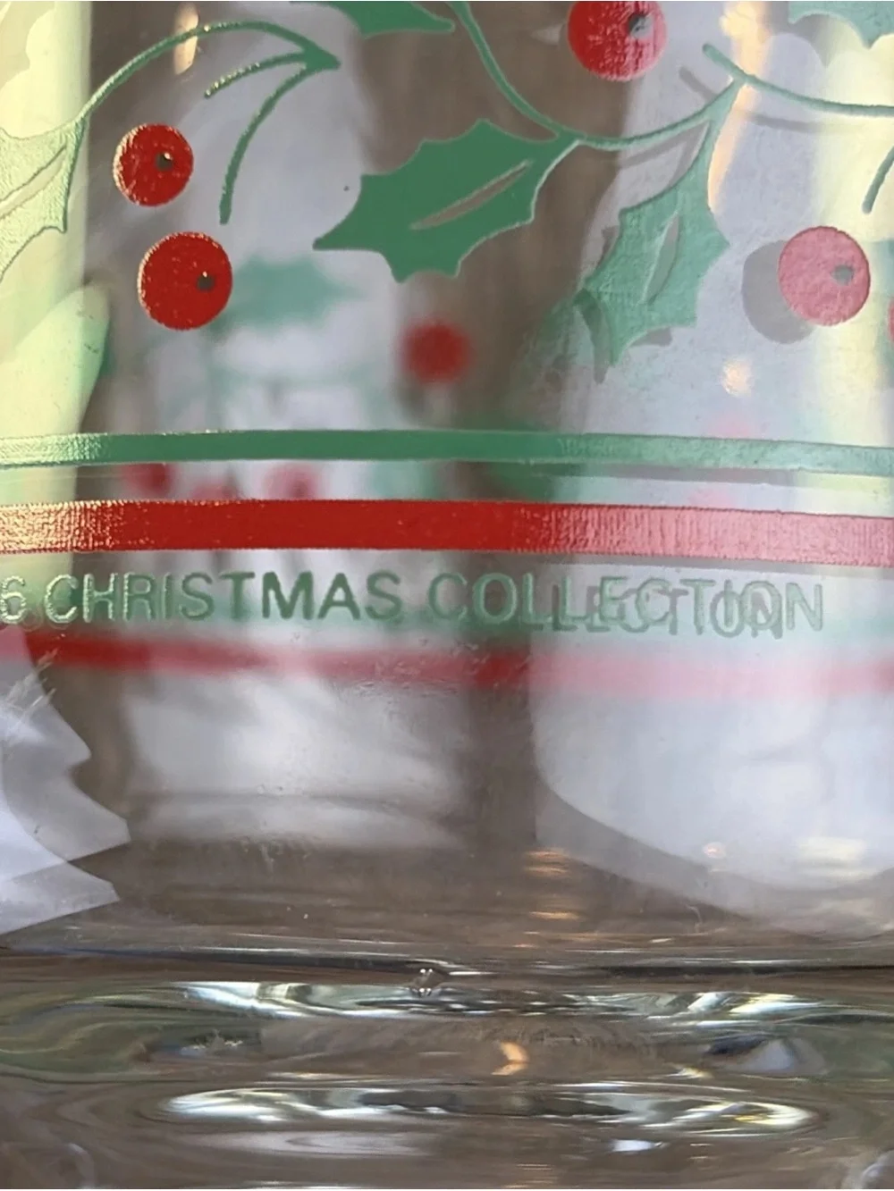 Set of 4 Arby's 1986 Christmas Glass Set Holly Berry Stemmed Goblets Glasses